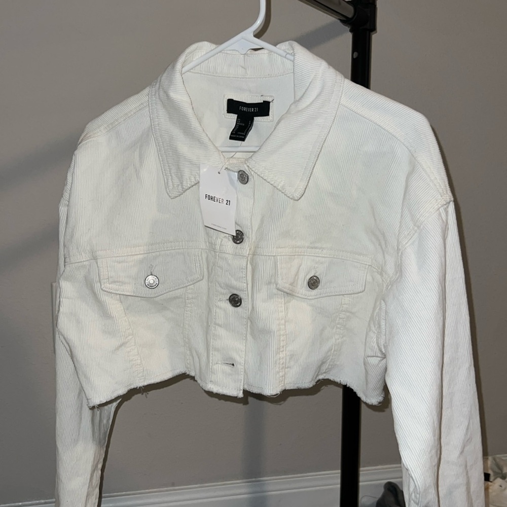 L F21 WHITE SUPER CROPPED JACKET